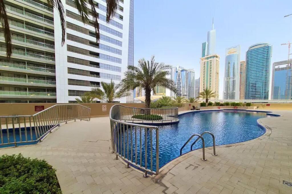Dream Marina Inn, Heart Of Marina Dubai Exterior photo